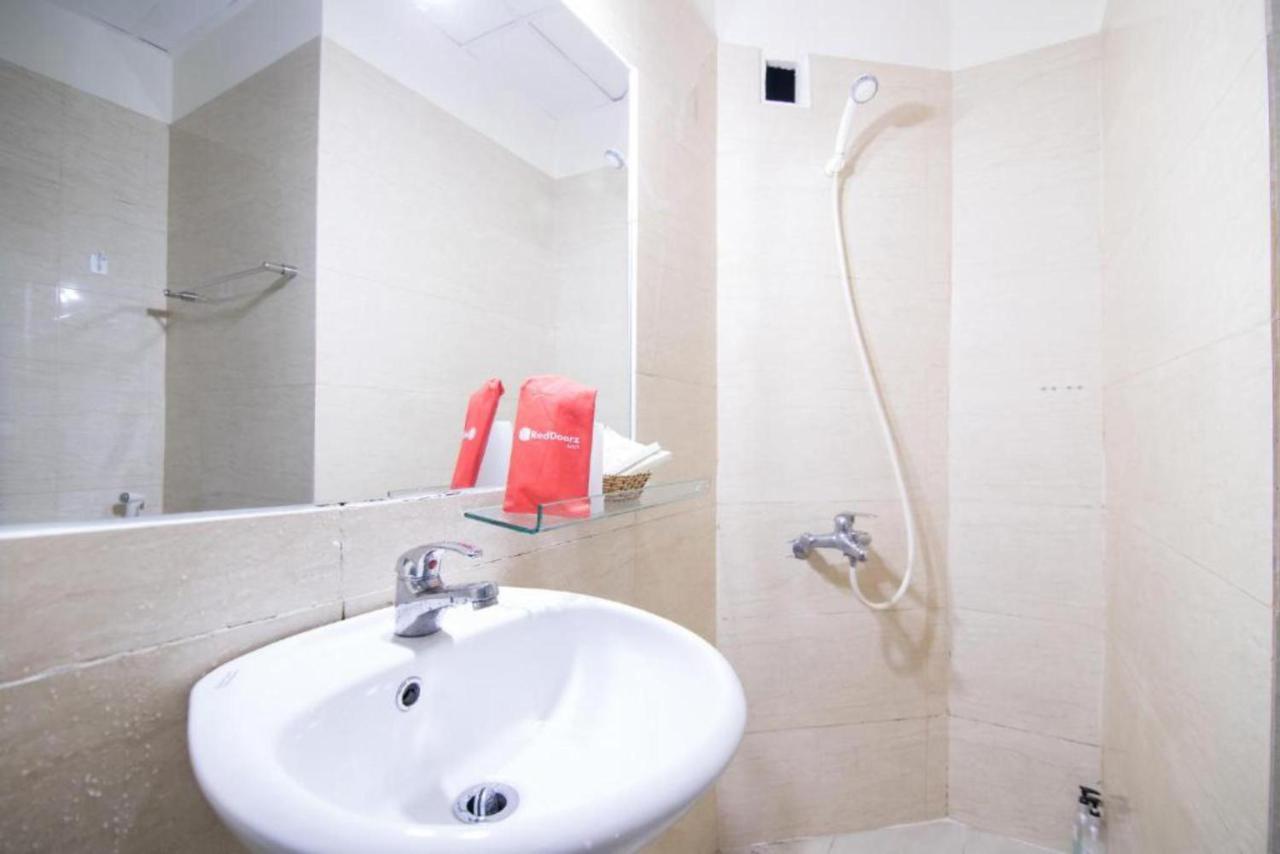 Reddoorz Marieline 2 Hotel Ho Chi Minh City Exterior photo